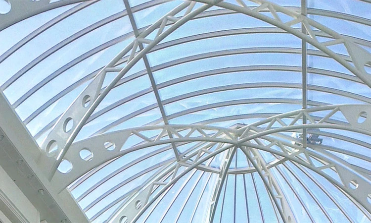 Renovatie van Translucente Lichtstraat, Nantes